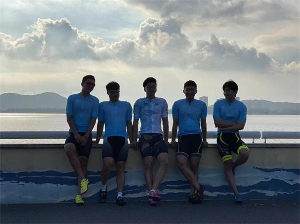 “市队青苗”到“浙大双星”！从杭州体彩自行车队走出的两位冠军学霸 