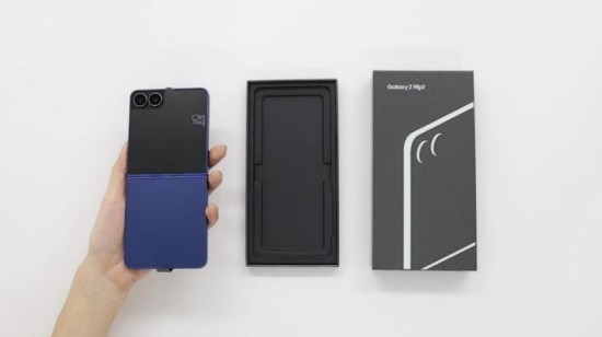 三星Galaxy Z Flip7：集轻薄耐用环保于一身的小折叠旗舰 