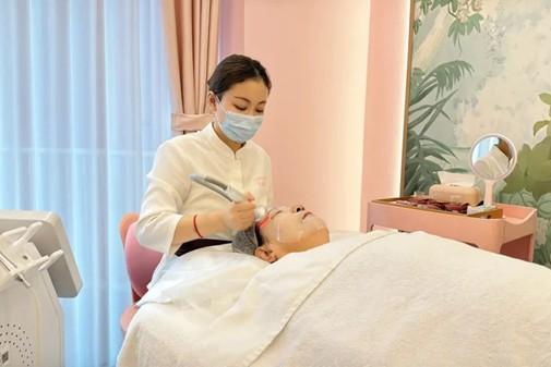 莎蔓莉莎员工圣群：美容师自述，在莎蔓莉莎的这十年 