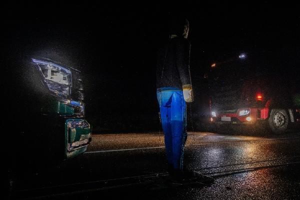 全新坦克500行业首测“风沙雨夜”，硬核智能安全挑战极限场景 