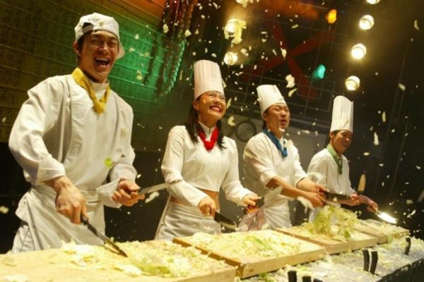 韩国国宝级演出《乱打秀》全球观众逼近1600万，明洞弘大剧场成文化地标 