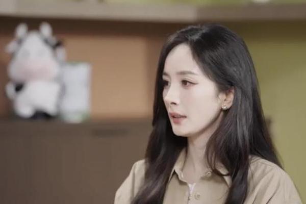 杨幂：做真实的选择，过严肃的生活 