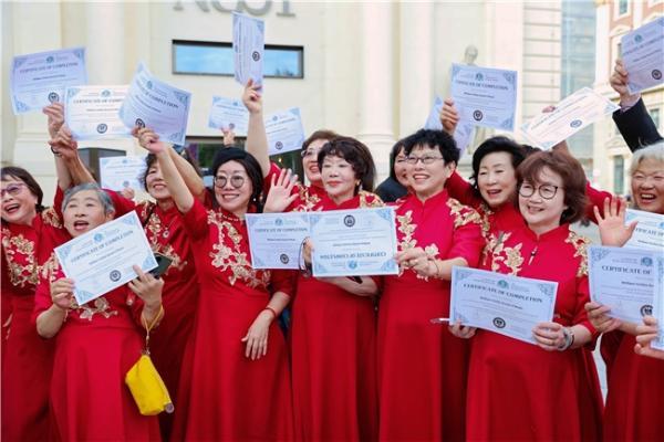 中国长者化身文化使者 维也纳金色大厅唱响“六好华彩”新篇章