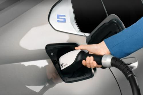 逸安启超充800kW二代桩上线，充电步入分钟级时代