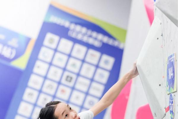 2025年全国青少年攀岩公开赛（江苏无锡站）成功举行 