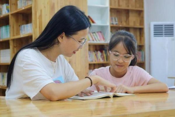 大咖素质训练营：暑期3类必读书单培养孩子文学鉴赏力 