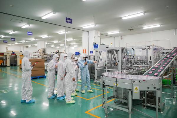 格力高入华三十周年首启工厂开放日 智能制造与绿色生产共筑健康未来 