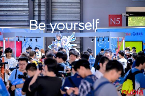 努比亚布局游戏二次元，携手洛天依亮相ChinaJoy2025 