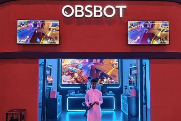 大型赛事直播系统升级：OBSBOT 寻影在 EWC 电竞世界杯给出“标准答案”