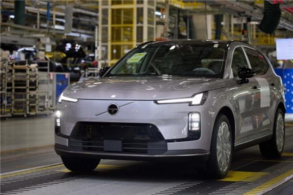 沃尔沃全新XC70正式量产下线，8月27日即将开启预售 