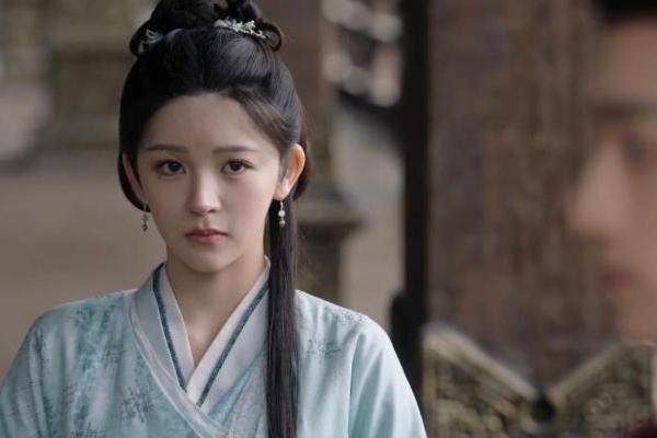 00后小花饶嘉迪凭《锦月如歌》强势突围，黑马之姿引爆观众期待 