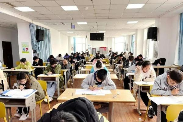 《从北大评价改革看教育本质回归：大咖素质训练营的先行实践》 