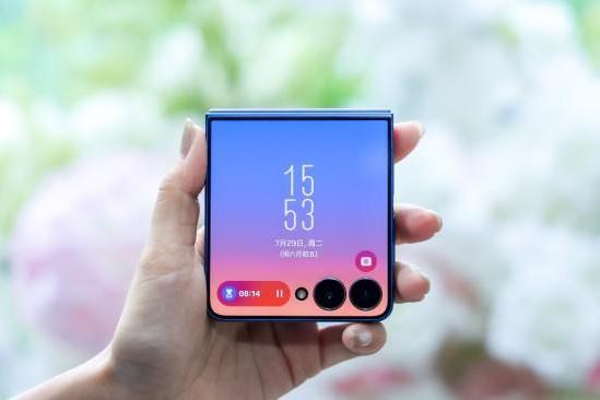 解锁AI新玩法 三星Galaxy Z Flip7带来升维的智能体验 