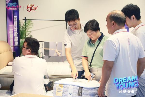 穗宝集团“DERAM YOUNG岭潮·智承”秋季新品发布会即将盛大启幕，诚邀全国经销商共襄盛举 