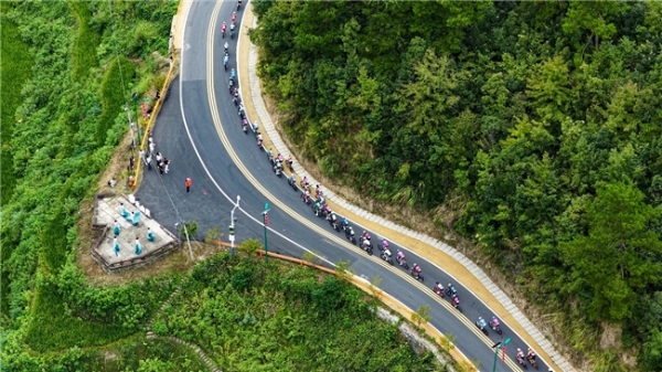 车轮上的山水画卷：2025“犀旺杯”环黄山国际公路自行车赛火热进行中