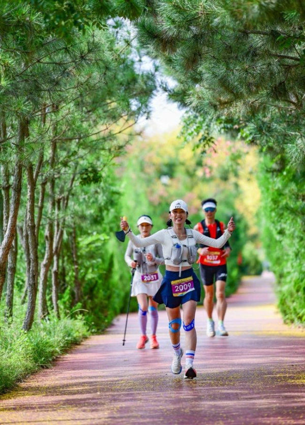 驰骋青山绿水，悦动山海五莲 2025中国山马越野系列赛（山东五莲站）激情开跑 