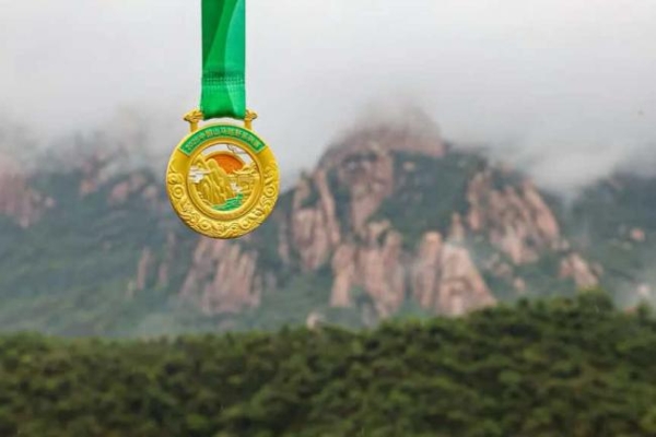 驰骋青山绿水，悦动山海五莲 2025中国山马越野系列赛（山东五莲站）激情开跑 
