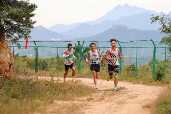 驰骋青山绿水，悦动山海五莲 2025中国山马越野系列赛（山东五莲站）激情开跑 