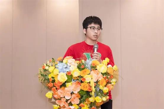 步履不停，爱心不止！意尔康“金秋助学”助力员工子女筑梦未来 
