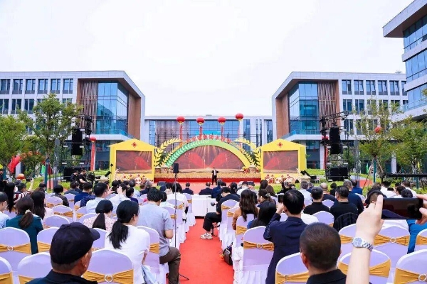 谁说农业不酷？这场盛典，把 “科技强农” 玩出了新花样 
