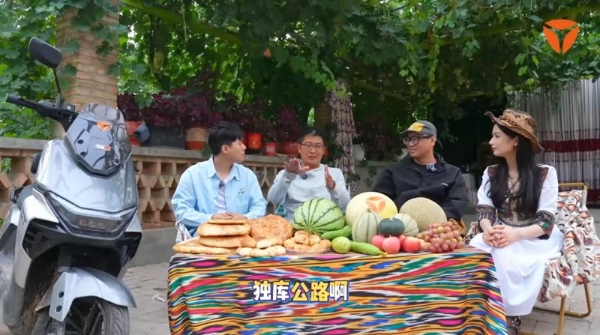 雅迪冠能S独库公路玩梗出圈！全网围观，路人高喊”会玩“！ 