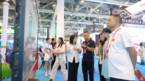 2025体博会启幕 “河伯一号”AI防溺水系统成智慧体育亮点