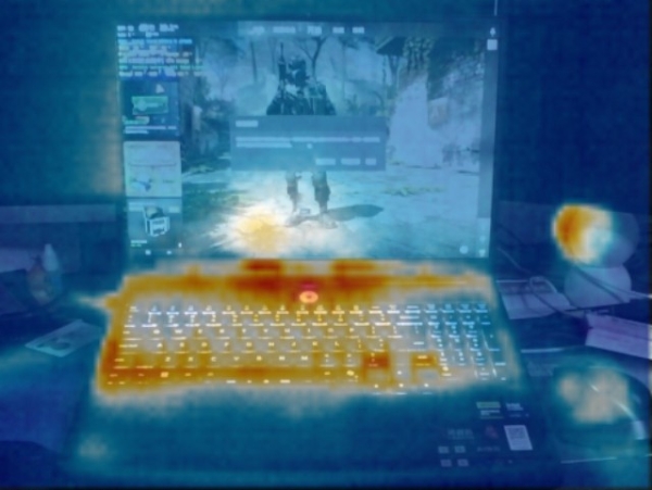 散热好、噪音低、性能强！AI高静游戏本联想拯救者Y9000P评测 