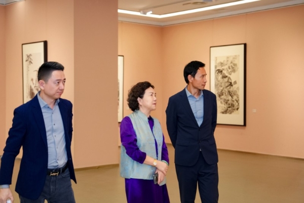 “驰骋万里—黄胄马欣乐师生画展”在炎黄艺术馆盛大开幕 