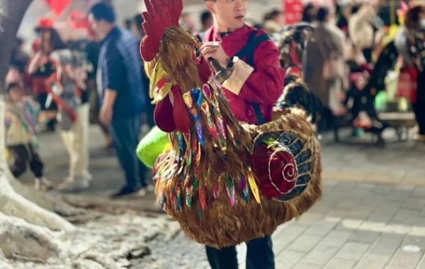 免费领票预约！假期去美林湖看打铁花、旗袍舞秀、鱼灯剧场...每天不重样！ 