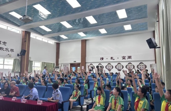 YY 直播 “开学第一课” 线上线下护番禺学子安全开学 