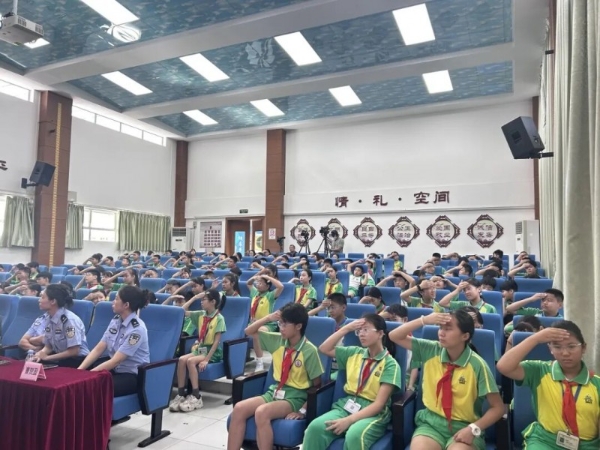 YY 直播 “开学第一课” 线上线下护番禺学子安全开学 