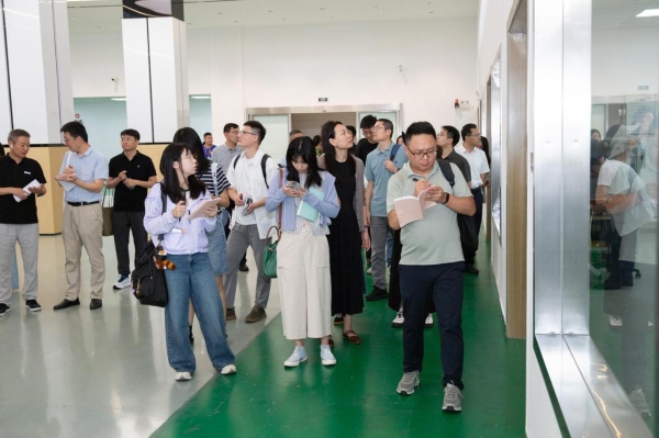 中宣部联合多家中央媒体深入雅迪，实地考察中国智造业国际发展成果