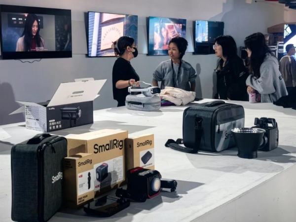 聚焦第25届平遥国际摄影大展：乐其创新SmallRig助力影像叙事探索 