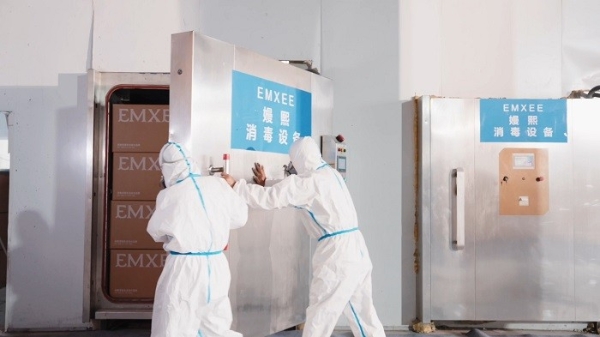 新华网溯源见证嫚熙日抛内裤母婴级生产标准 
