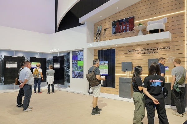 TCL实业携奥运级科技亮相IFA 2025，重塑时尚未来家