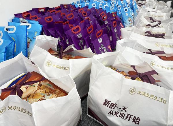 思乐得双节同庆话团圆，月饼传情暖人心，员工关怀践初心！ 