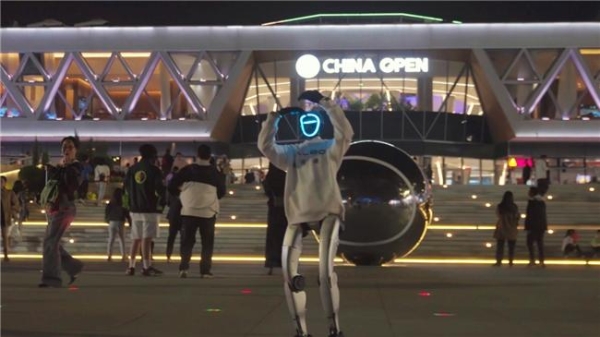 硬核科技赋能国际体育赛事！ 银河通用“太空舱”落地中国网球公开赛 