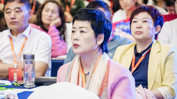 盗龄医生AI大健康＋全球创富峰会暨亿万富翁孵化计划百城巡演南京站闭幕 