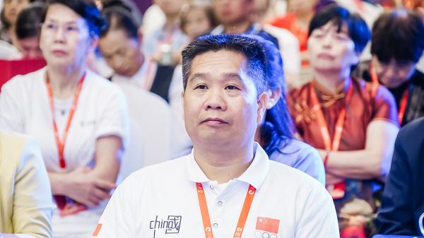 盗龄医生AI大健康＋全球创富峰会暨亿万富翁孵化计划百城巡演南京站闭幕 