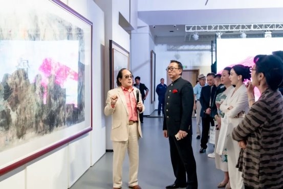 雄安8周年献礼，一场“荷”主题艺术展，照亮雄安的文化底色 