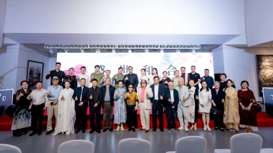 雄安8周年献礼，一场“荷”主题艺术展，照亮雄安的文化底色 