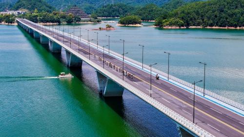 2025 UCI Gran Fondo 世界系列赛 中国杭州站圆满落幕 湘湖、千岛湖两站赛事点燃骑行热潮 