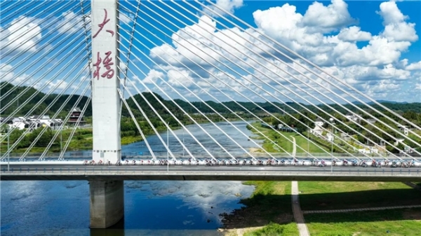 2025“犀旺杯”环黄山国际公路自行车赛 隆重开赛 
