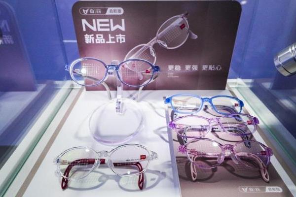 LIPO李白眼镜新品亮相2025北京眼镜展，开启儿童青少年眼镜市场增长新引擎