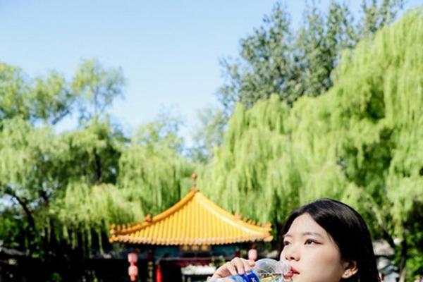 深度对话“千年泉城”，一瓶纯水乐与北方城市的情感链接 