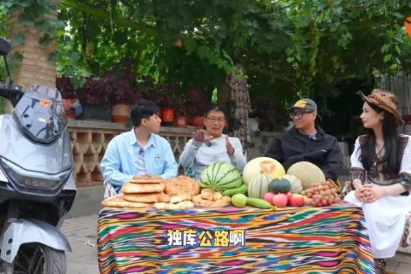 雅迪冠能S独库公路玩梗出圈！全网围观，路人高喊”会玩“！ 