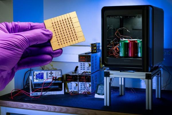 三星携手约翰・霍普金斯应用物理实验室以新一代Peltier Cooling制冷技术荣获R&D 100 Awards