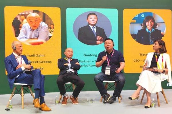 春沐源科技农业CEO赖赣峰出席亚洲国际果蔬展圆桌会议 阐述现代科技农业发展新理念 