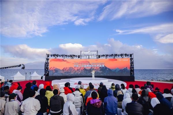 胡一天李兰迪演绎比音勒芬2025鹅绒系列，重新定义高端运动户外生活方式 