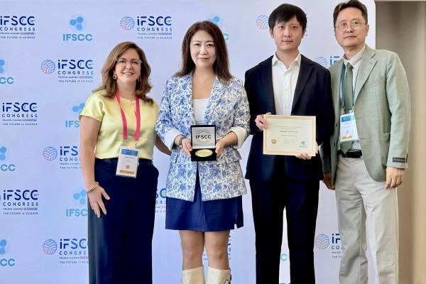 全球唯一！百雀羚三度荣获IFSCC青年科学家大奖  